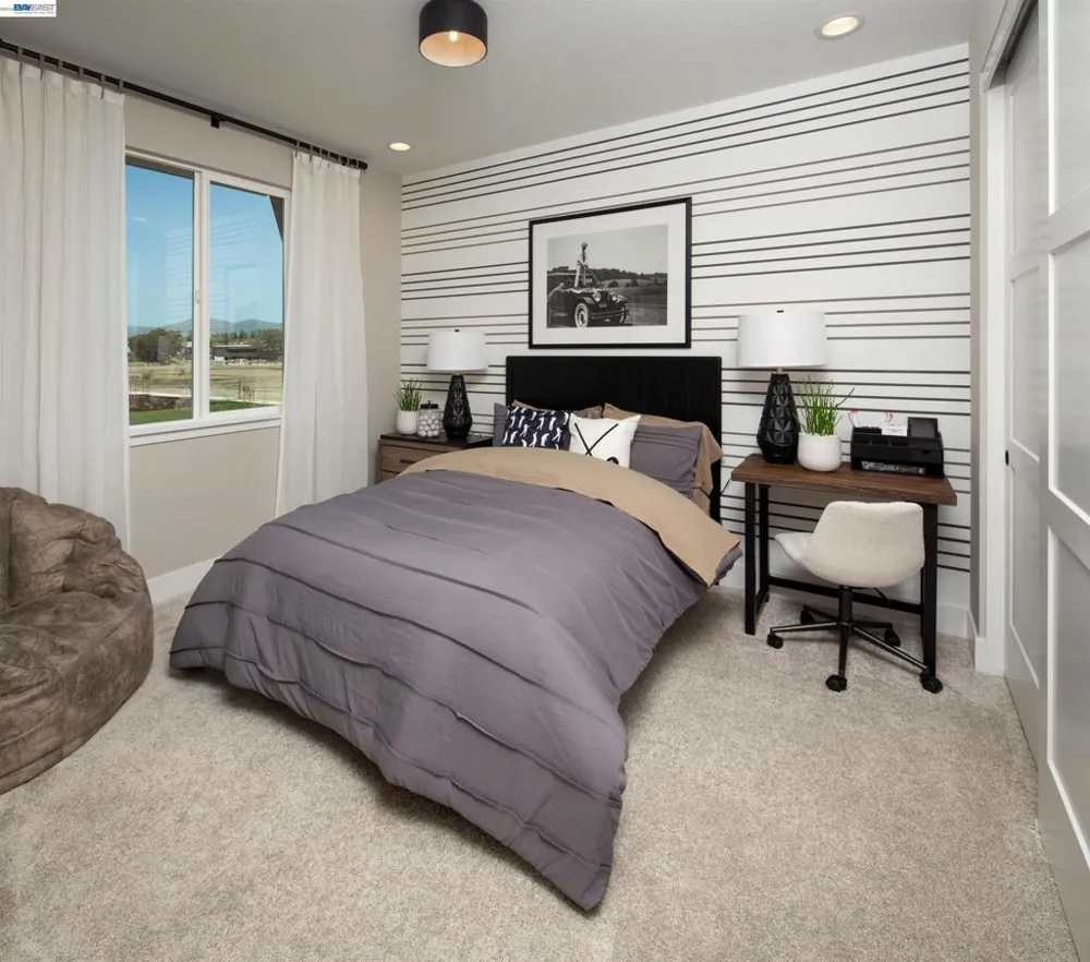 349 Currant Drive Napa, CA 94558