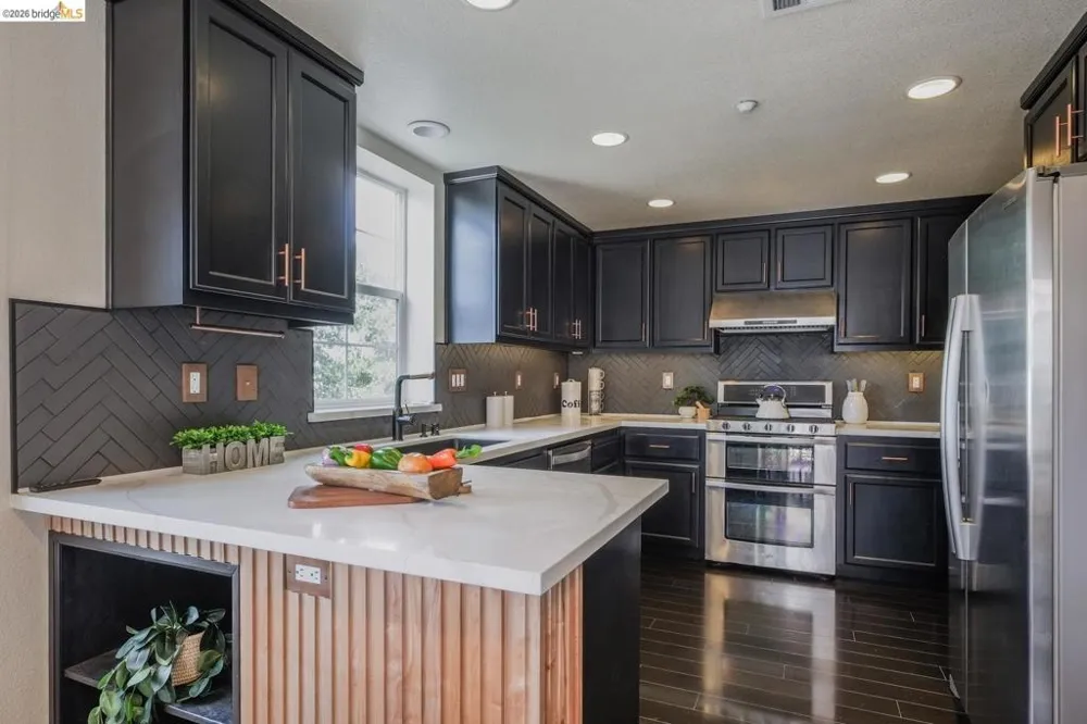 2269 Northshore DR Richmond, CA 94804