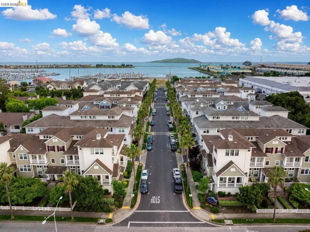 2269 Northshore DR Richmond, CA 94804