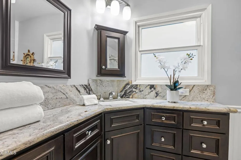 332 Sunset Drive Oxnard, CA 93035
