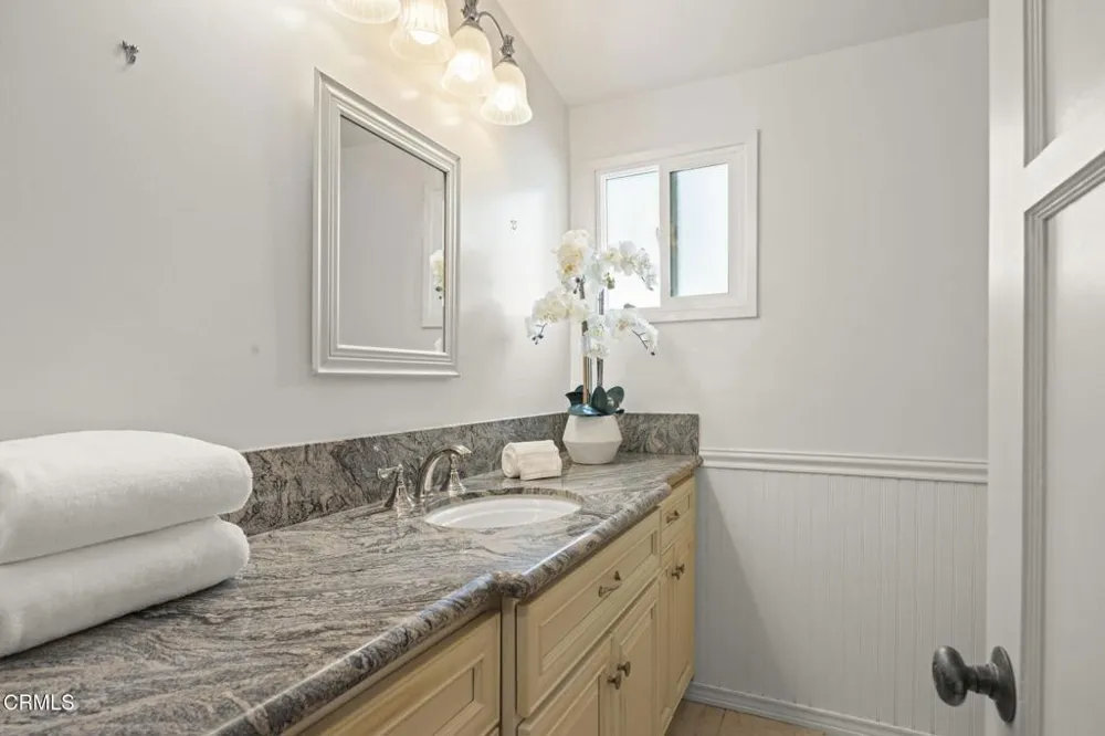 332 Sunset Drive Oxnard, CA 93035