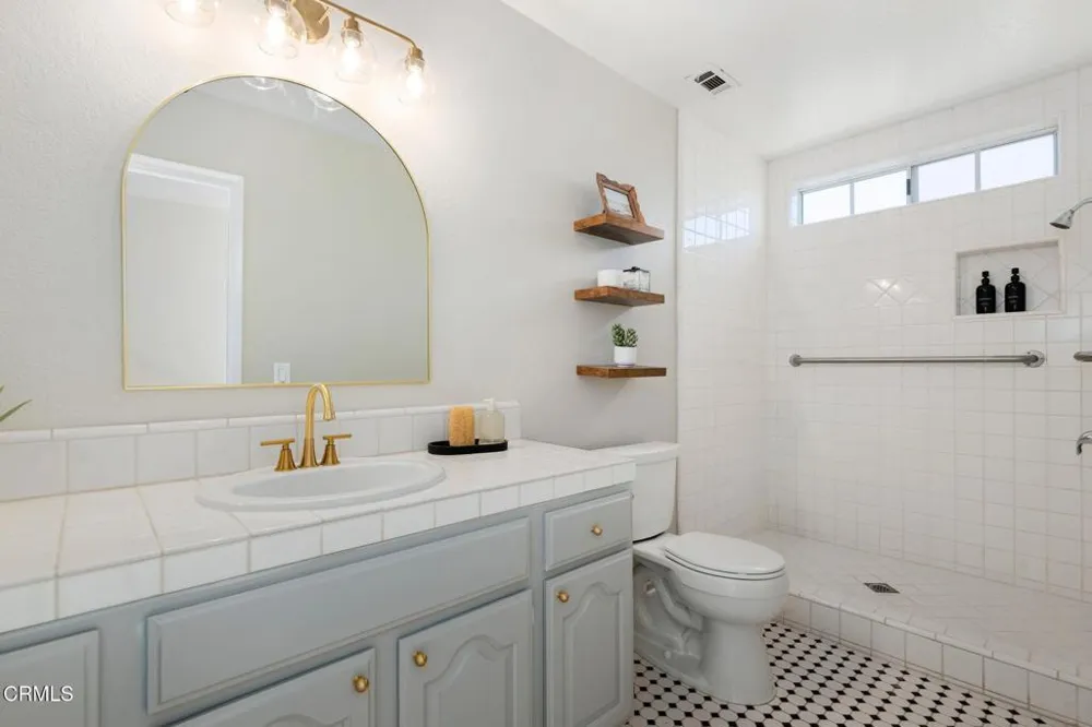 1351 Johnson Drive Ventura, CA 93003