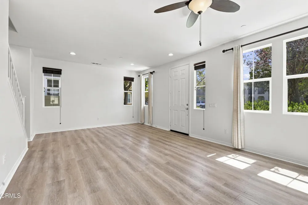 3145 Lisbon Lane Oxnard, CA 93036