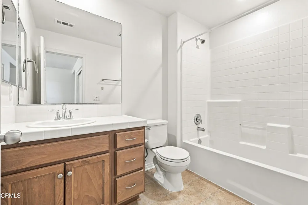 3145 Lisbon Lane Oxnard, CA 93036
