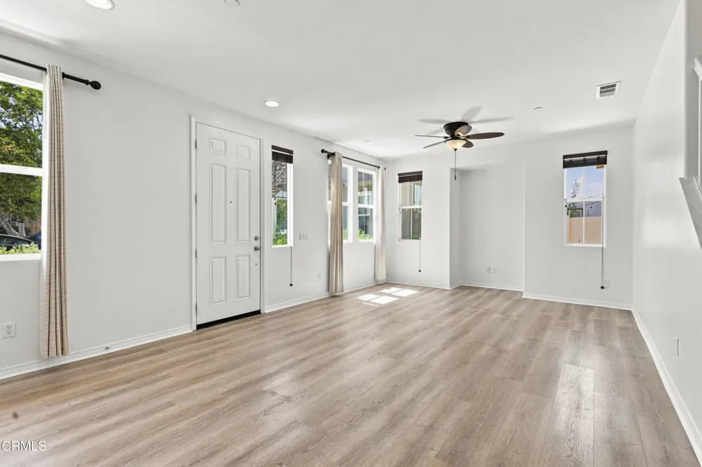 3145 Lisbon Lane Oxnard, CA 93036