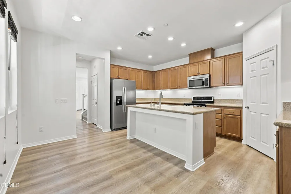 3145 Lisbon Lane Oxnard, CA 93036