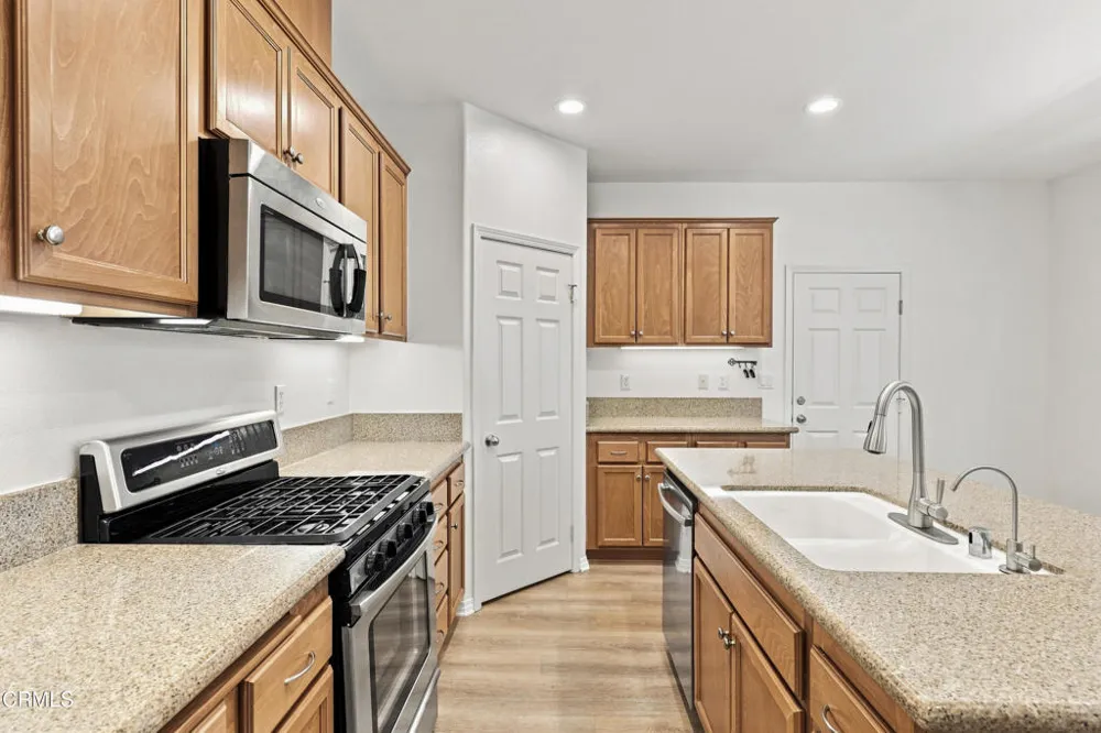3145 Lisbon Lane Oxnard, CA 93036