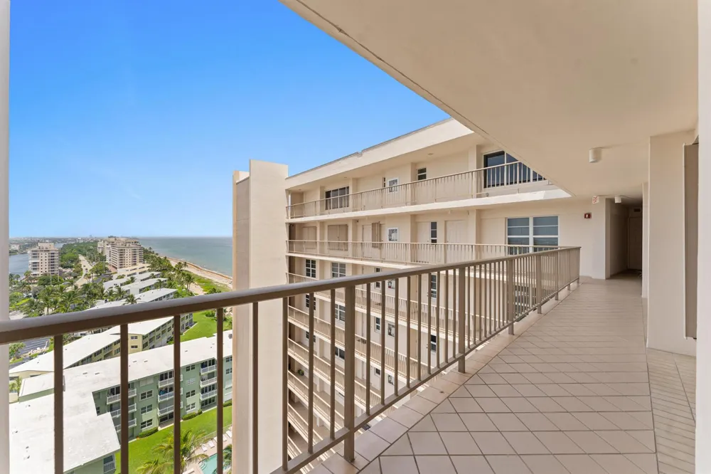 1021 HILLSBORO MILE #PH3 Hillsboro Beach, FL 33062