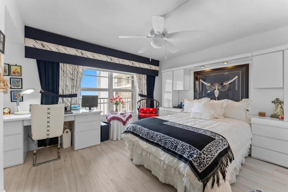 1021 HILLSBORO MILE #PH3 Hillsboro Beach, FL 33062