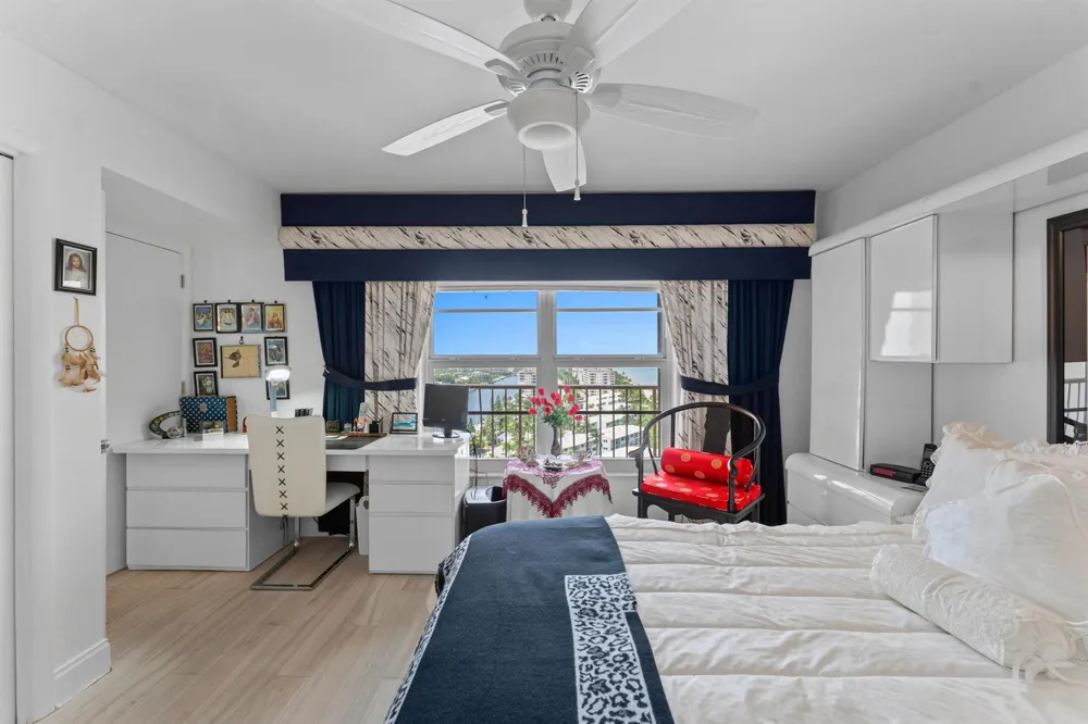 1021 HILLSBORO MILE #PH3 Hillsboro Beach, FL 33062