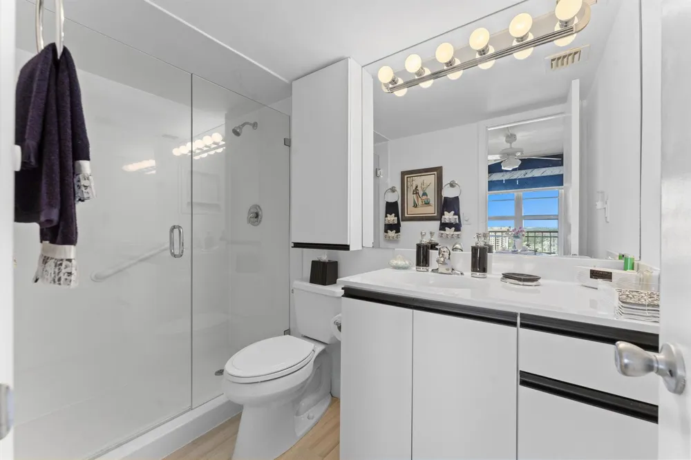 1021 HILLSBORO MILE #PH3 Hillsboro Beach, FL 33062