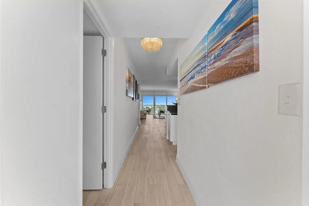 1021 HILLSBORO MILE #PH3 Hillsboro Beach, FL 33062