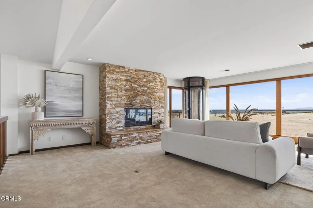 3009 Ocean Drive Oxnard, CA 93035
