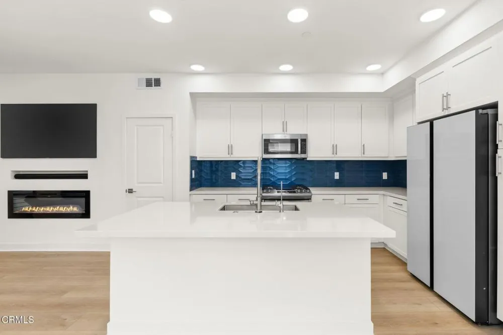 1244 E Thompson Boulevard #101 Ventura, CA 93001