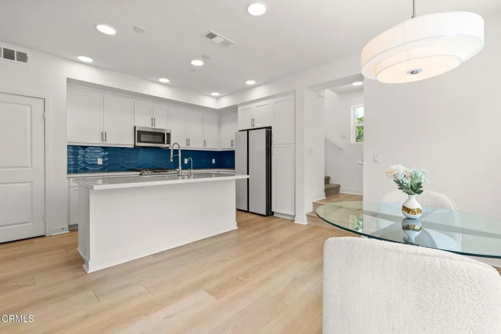 1244 E Thompson Boulevard #101 Ventura, CA 93001
