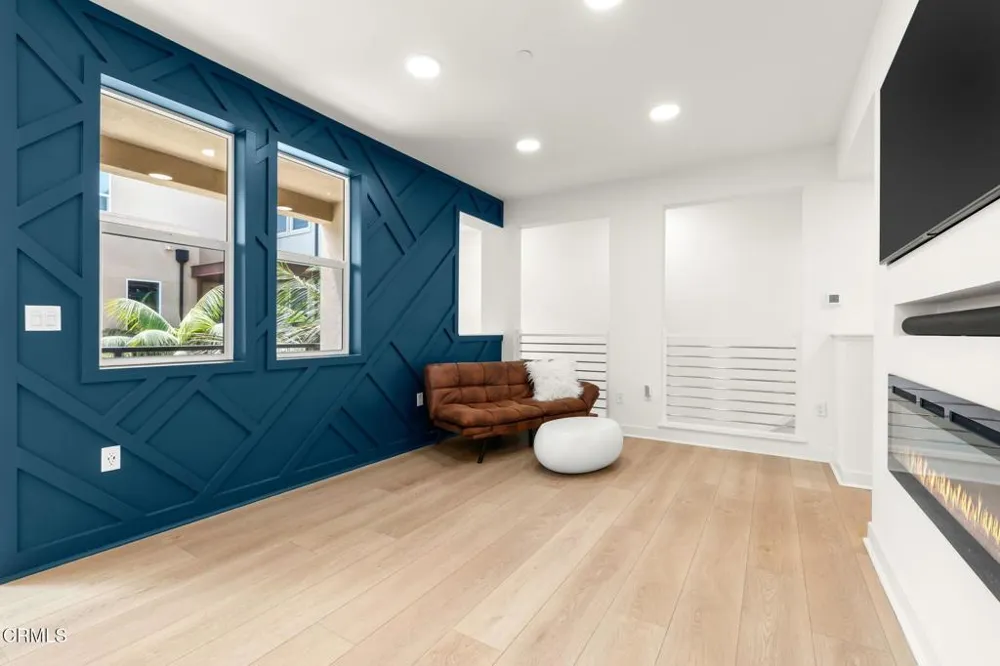 1244 E Thompson Boulevard #101 Ventura, CA 93001