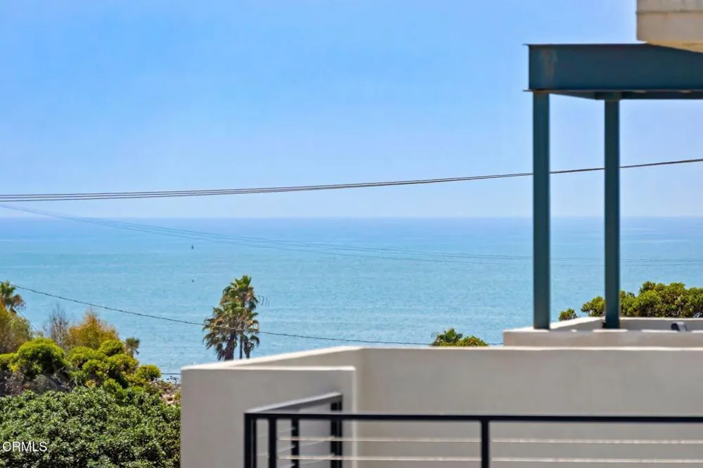 1244 E Thompson Boulevard #101 Ventura, CA 93001