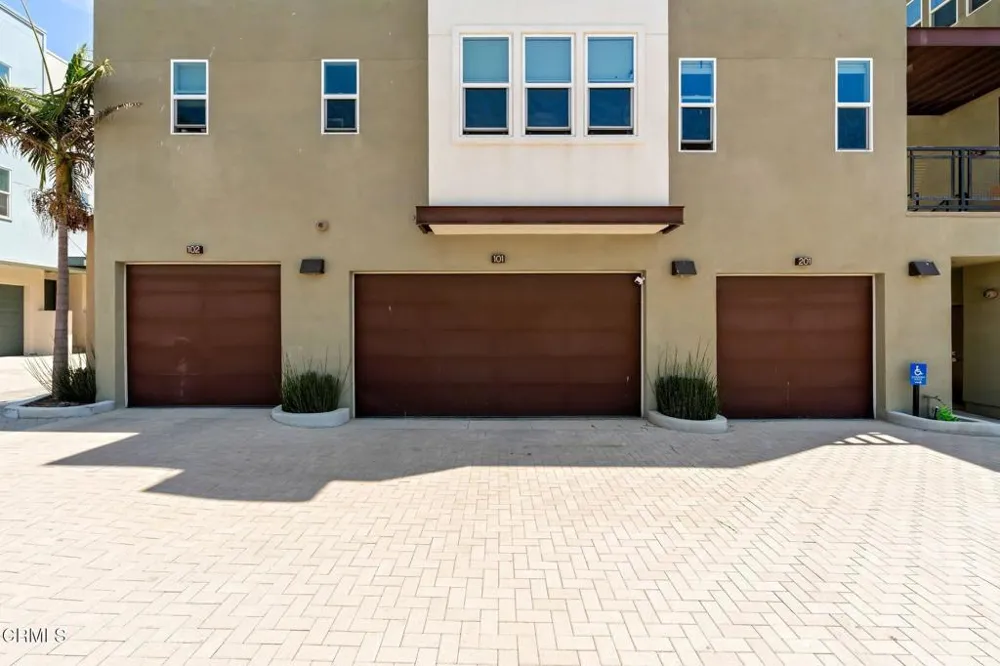 1244 E Thompson Boulevard #101 Ventura, CA 93001