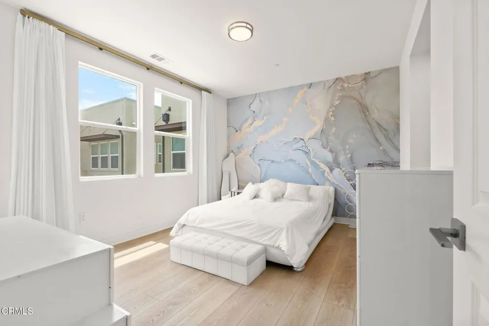 1244 E Thompson Boulevard #101 Ventura, CA 93001