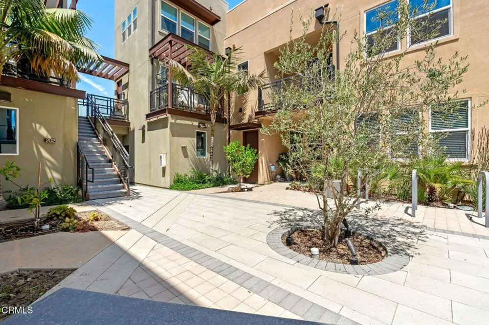 1244 E Thompson Boulevard #101 Ventura, CA 93001