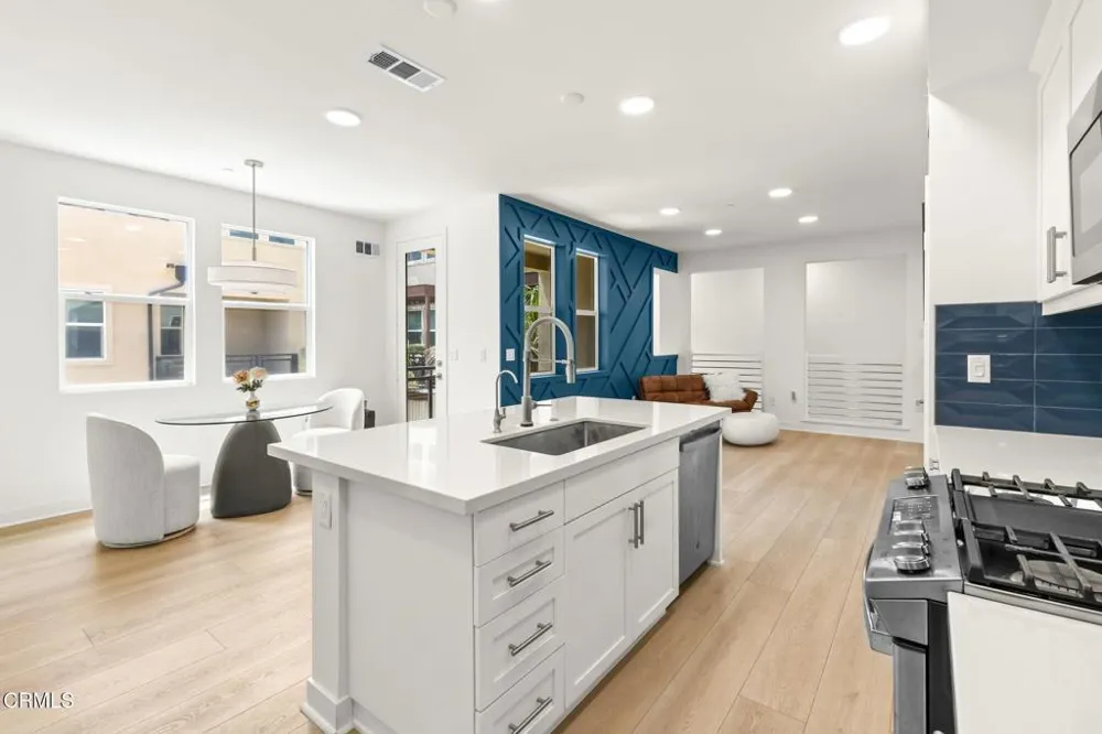 1244 E Thompson Boulevard #101 Ventura, CA 93001