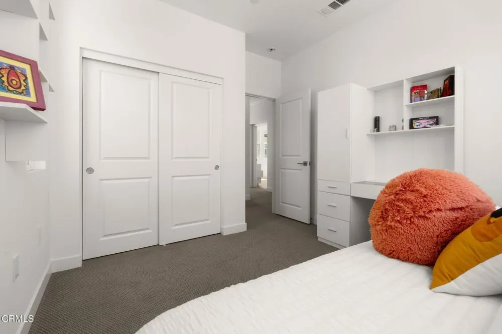 1244 E Thompson Boulevard #101 Ventura, CA 93001