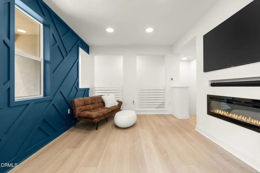 1244 E Thompson Boulevard #101 Ventura, CA 93001