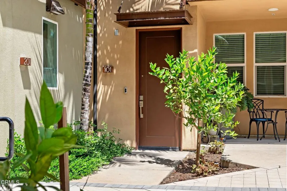 1244 E Thompson Boulevard #101 Ventura, CA 93001