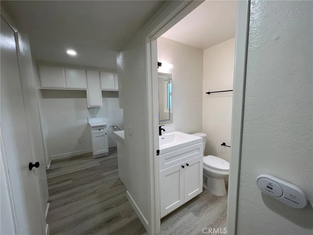 1131 S Alta Vista Avenue #F Monrovia, CA 91016
