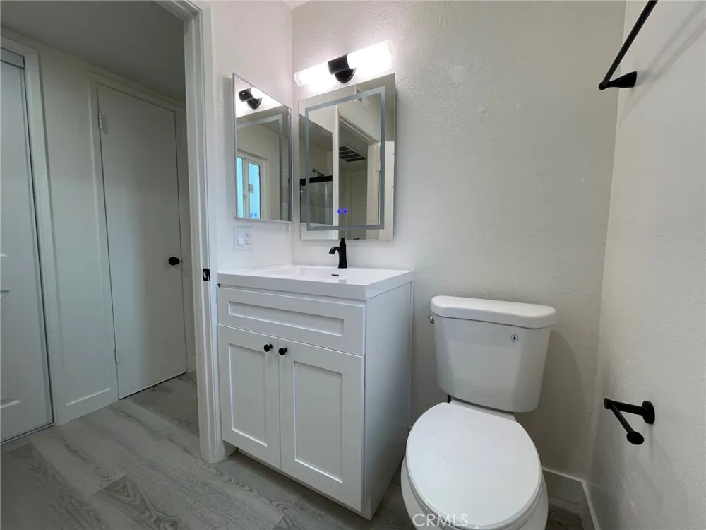 1131 S Alta Vista Avenue #F Monrovia, CA 91016