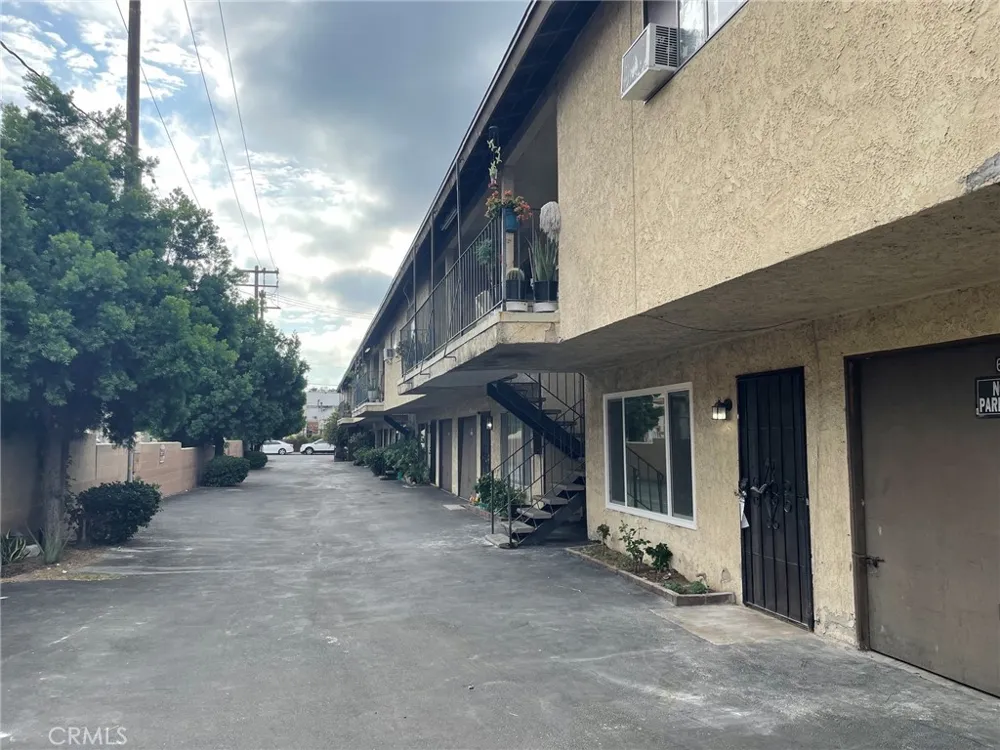 1131 S Alta Vista Avenue #F Monrovia, CA 91016