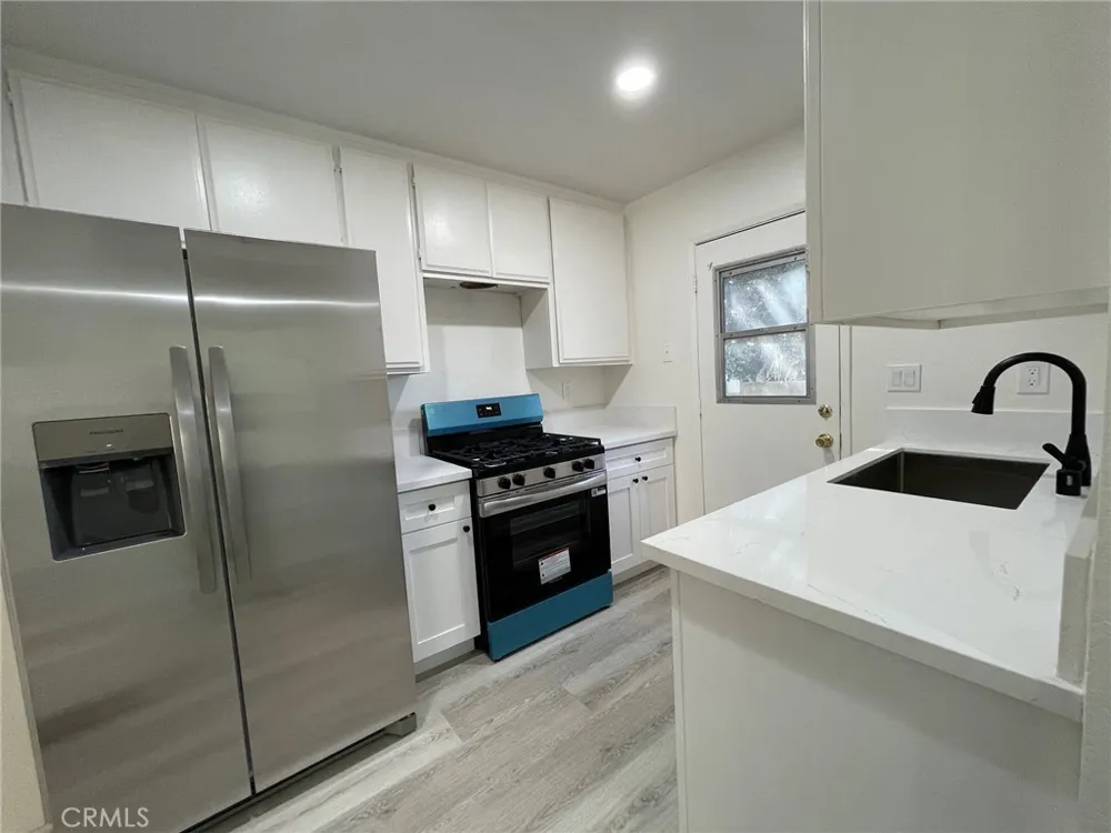 1131 S Alta Vista Avenue #F Monrovia, CA 91016