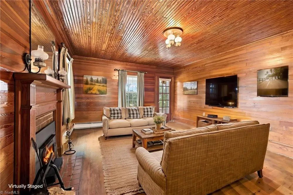 4105 Boone Trail North Wilkesboro, NC 28659