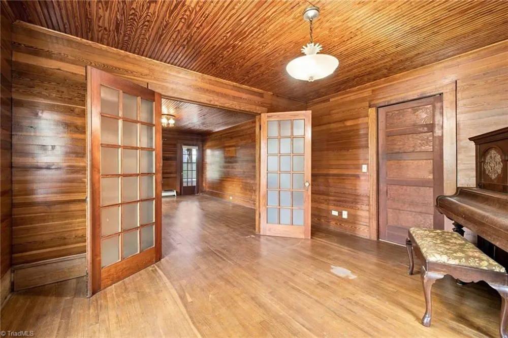 4105 Boone Trail North Wilkesboro, NC 28659