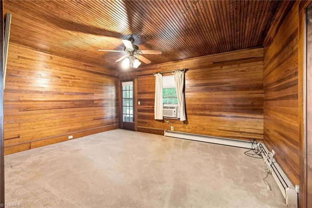 4105 Boone Trail North Wilkesboro, NC 28659