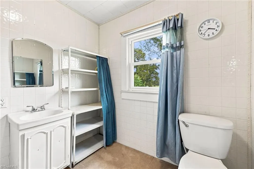 4105 Boone Trail North Wilkesboro, NC 28659