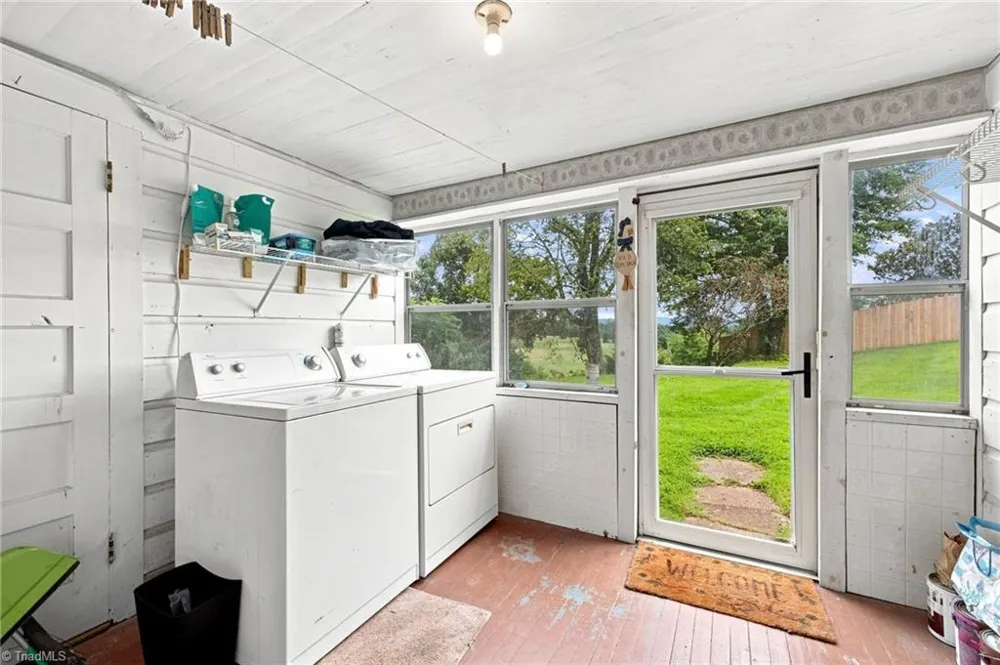 4105 Boone Trail North Wilkesboro, NC 28659