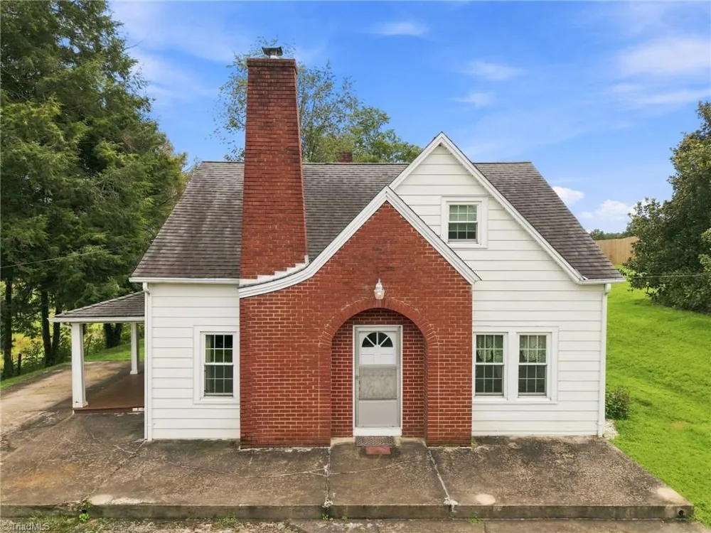 4105 Boone Trail North Wilkesboro, NC 28659