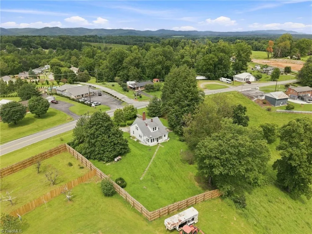 4105 Boone Trail North Wilkesboro, NC 28659