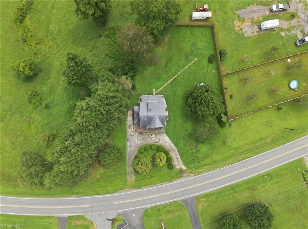 4105 Boone Trail North Wilkesboro, NC 28659