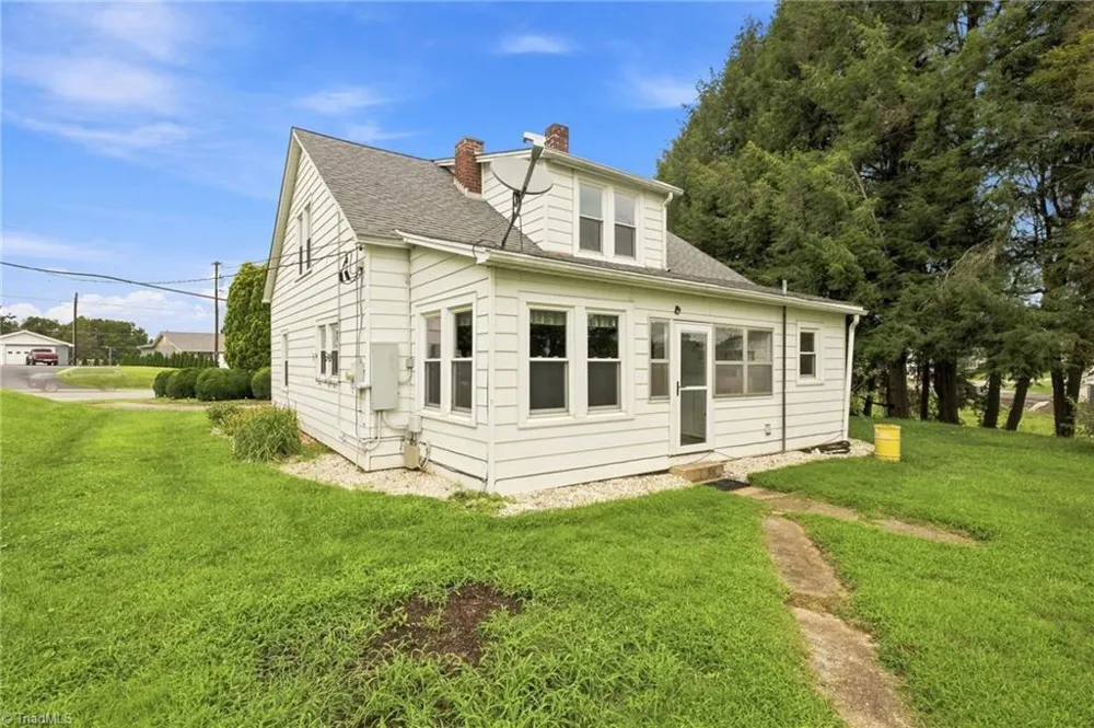 4105 Boone Trail North Wilkesboro, NC 28659