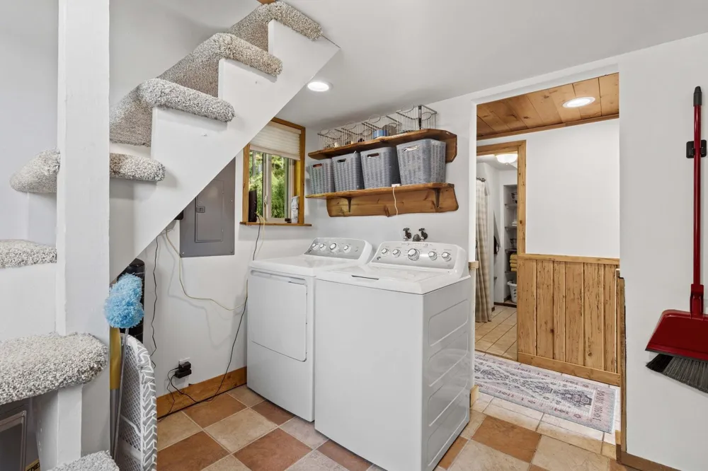 17703 Sweet Lake Road Almira Township, MI 49650