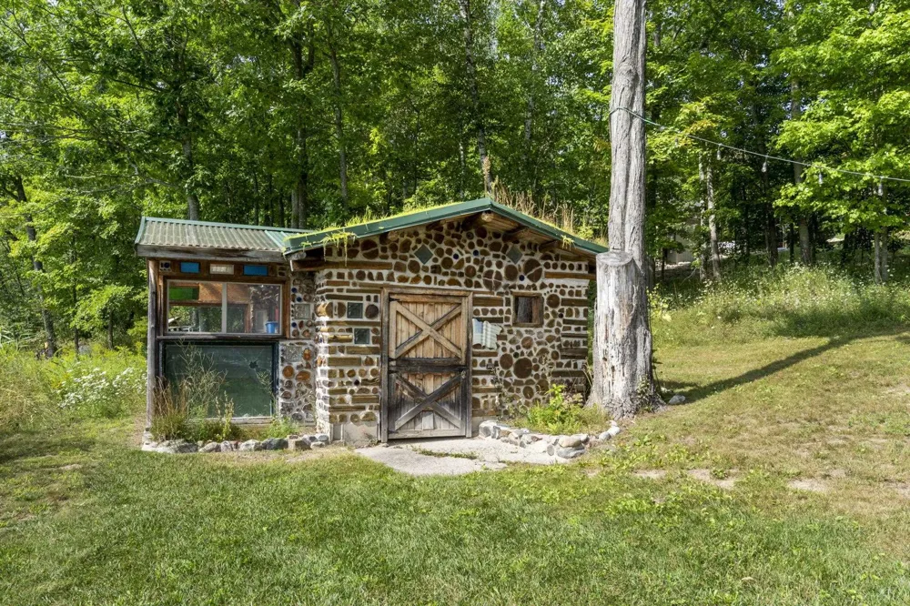 17703 Sweet Lake Road Almira Township, MI 49650