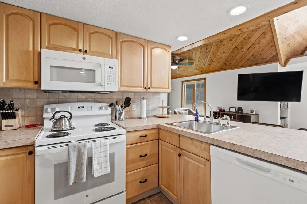 17703 Sweet Lake Road Almira Township, MI 49650
