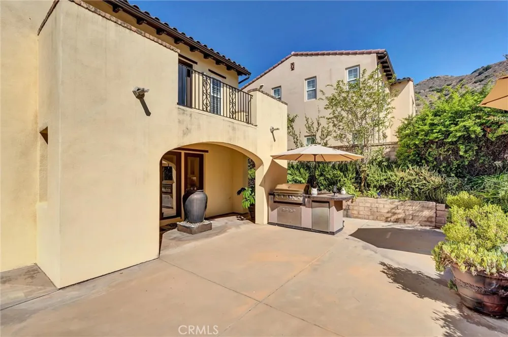 510 E. Viewcrest Azusa, CA 91702