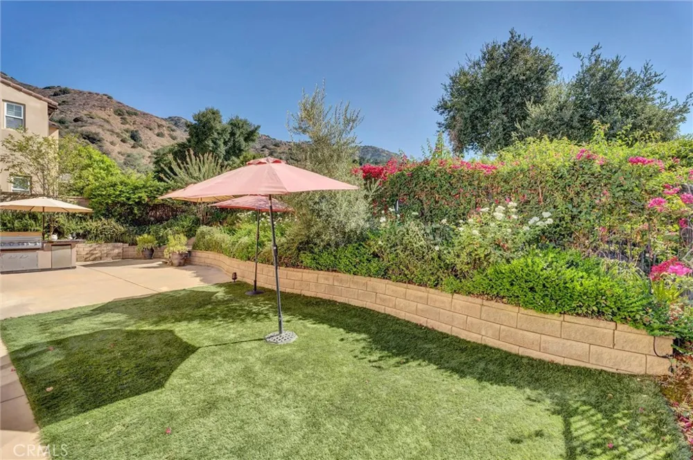 510 E. Viewcrest Azusa, CA 91702
