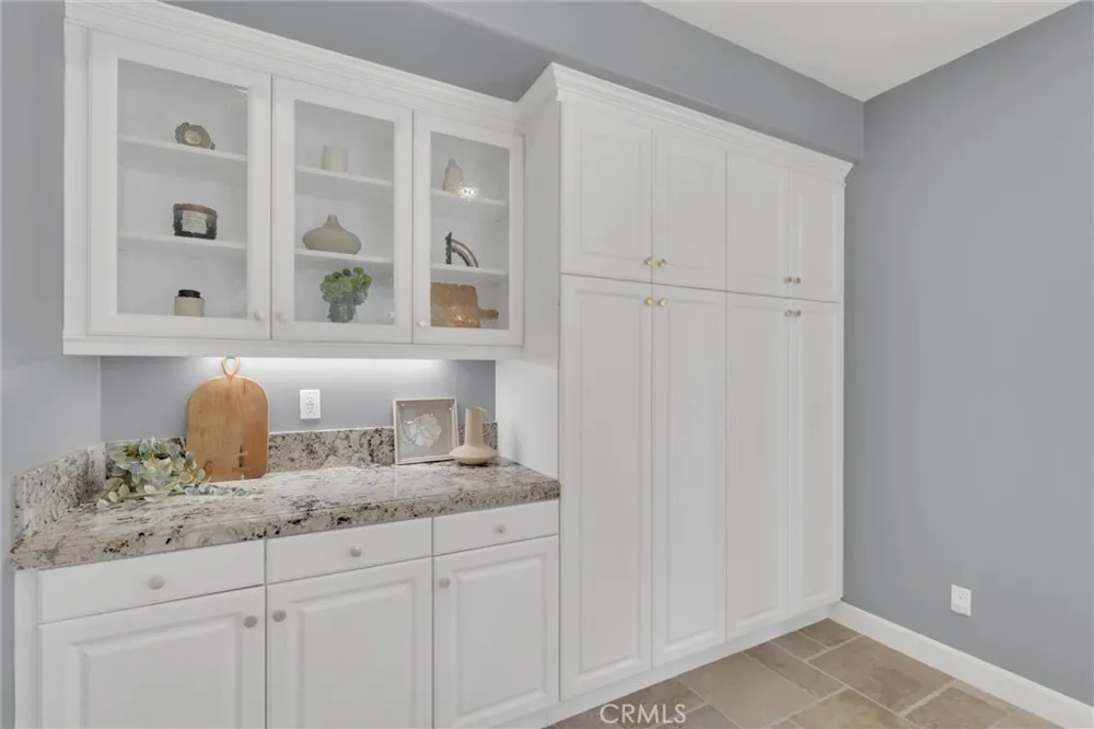 510 E. Viewcrest Azusa, CA 91702