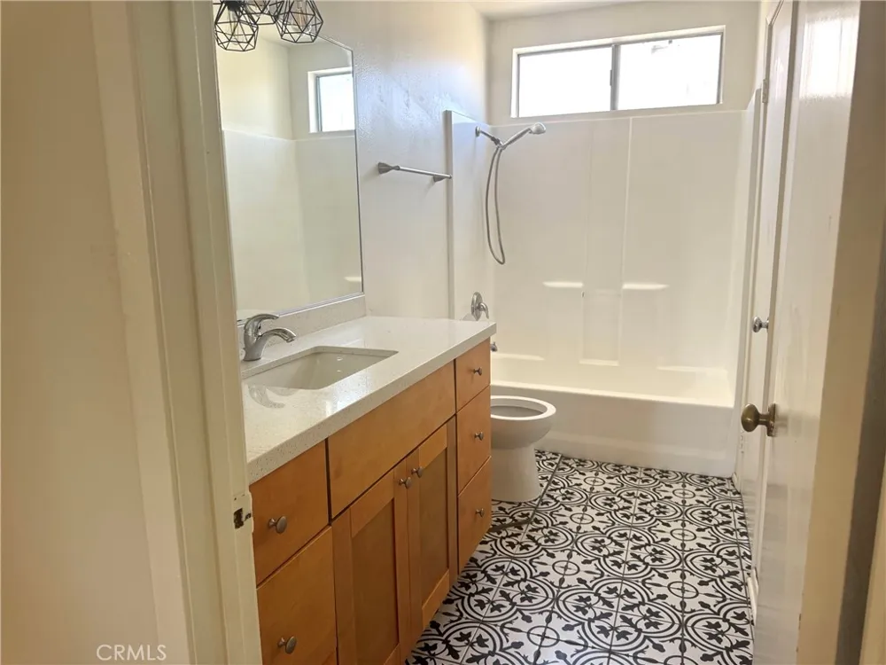 9362 Shadowood #G Montclair, CA 91763