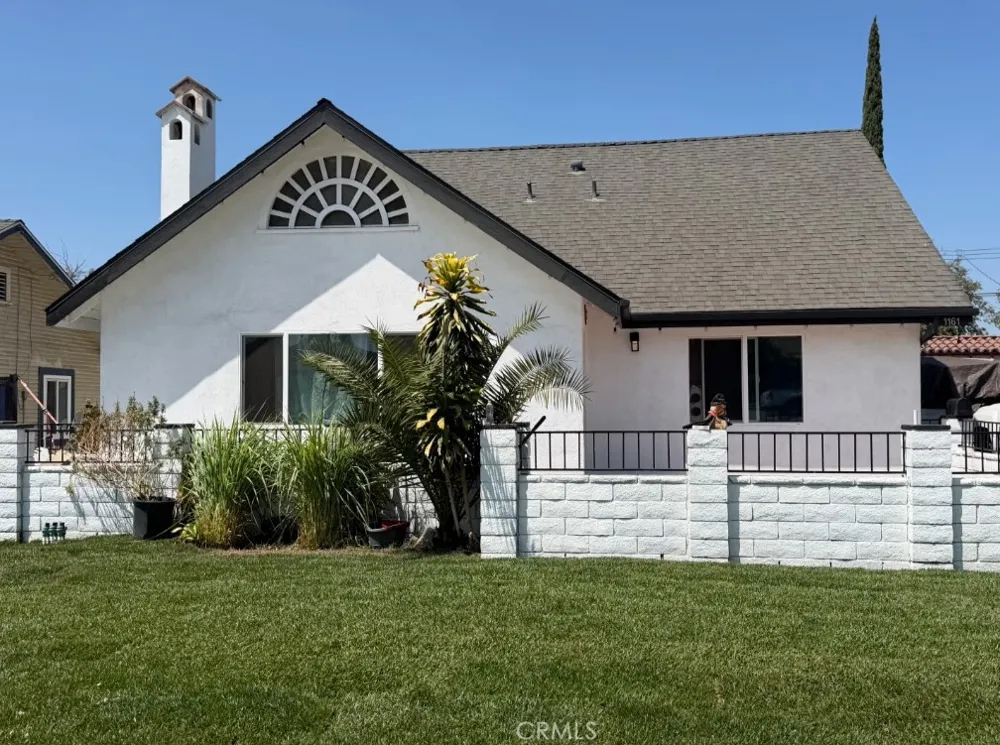 1161 La Cadena Colton, CA 92324
