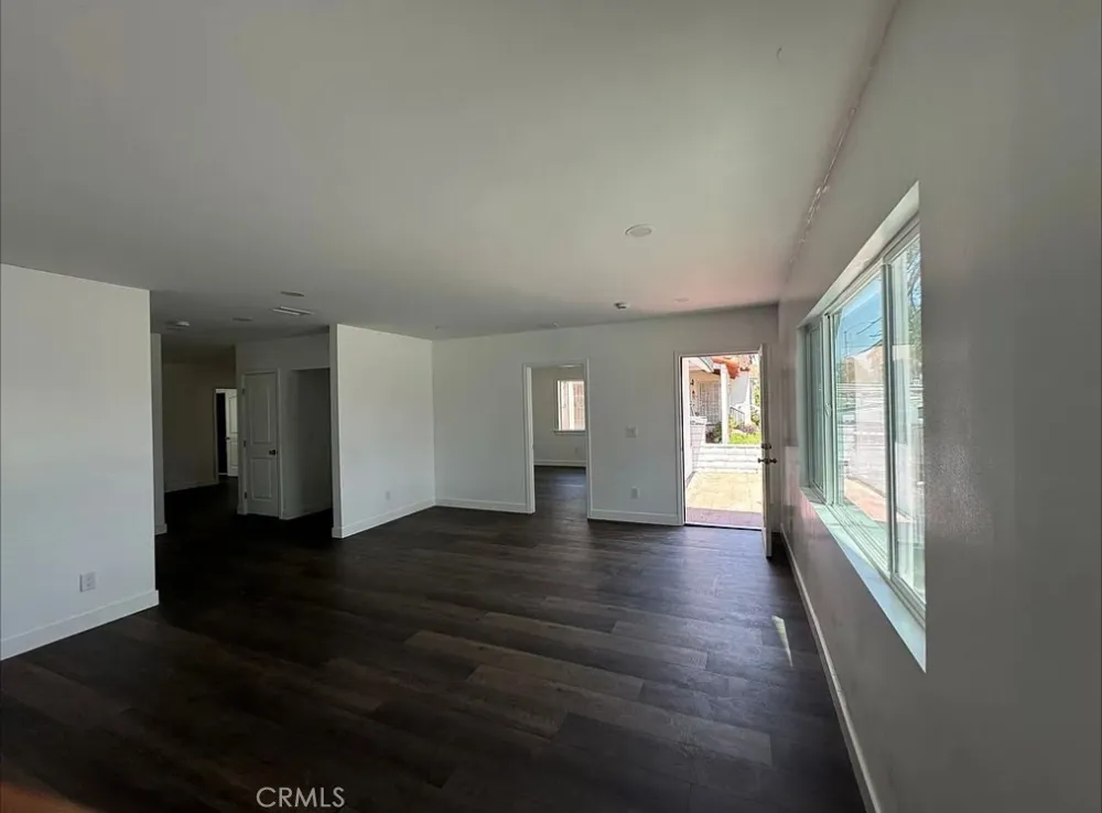 1161 La Cadena Colton, CA 92324